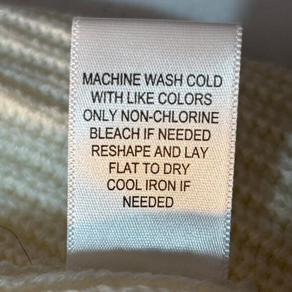 Linda Anderson Turtle Neck Cape Sweater White One Size - Picture 7 of 7